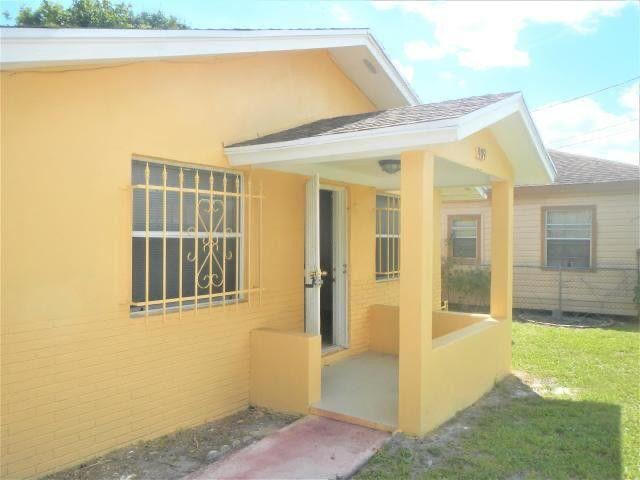 909 SE Nassau Ave in Stuart, FL - Building Photo - Building Photo