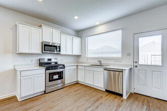 20913 Cropani Shadow Dr in New Caney, TX - Building Photo - Building Photo