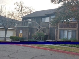 927 S Downey Pl, Unit 2-Bedroom Flat in Anaheim, CA - Building Photo