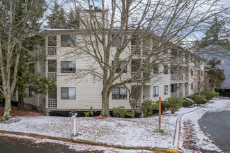 Forrest Villa Apartments in Seattle, WA - Building Photo - Building Photo