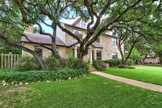 213 Hurst Creek Rd in Lakeway, TX - Building Photo - Building Photo