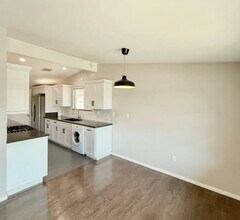 11714 Sproule Ave in Pacoima, CA - Building Photo - Building Photo