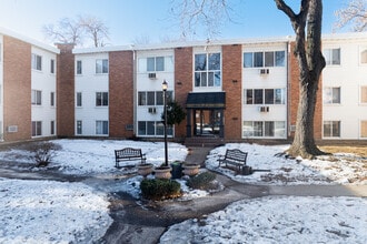 Lake Harriet Commons in Minneapolis, MN - Building Photo - Building Photo