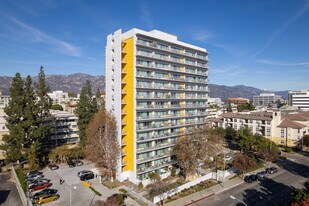 The Concord in Pasadena, CA - Building Photo