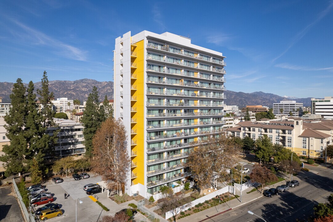 The Concord in Pasadena, CA - Building Photo