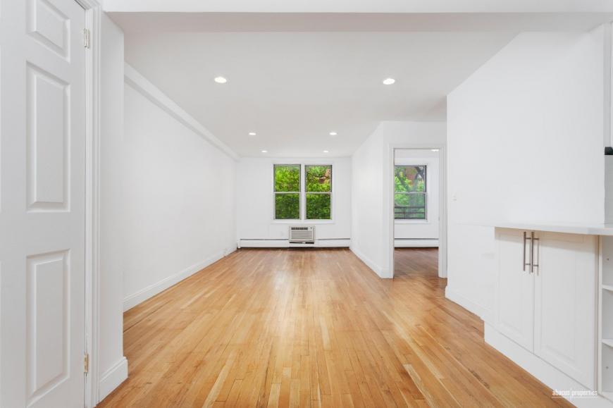 800 Cortelyou Rd in Brooklyn, NY - Building Photo