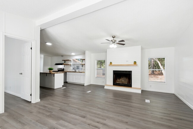 36375 Longleaf Dr in Independence, LA - Building Photo - Building Photo