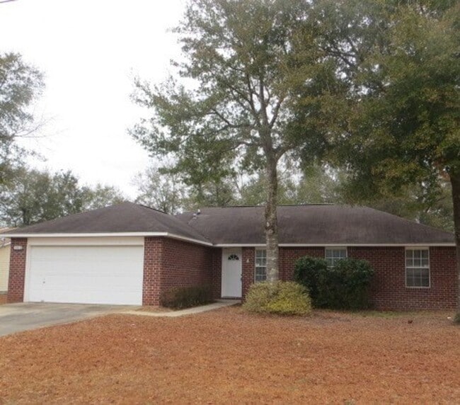 property at 5491 Chantilly Cir