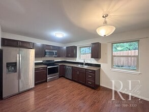 427 NE Inspiration St in Poulsbo, WA - Building Photo - Building Photo