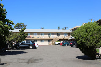 Mission Bay Apartments in Pacific Beach, CA - Building Photo - Building Photo