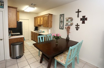1972 Arkansas Rd in West Monroe, LA - Foto de edificio - Interior Photo