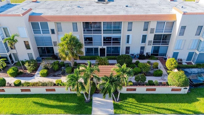 331 SW 8th St in Boca Raton, FL - Building Photo - Building Photo