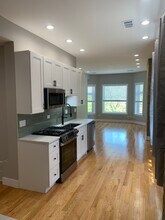 1303 W Flournoy St in Chicago, IL - Building Photo - Building Photo