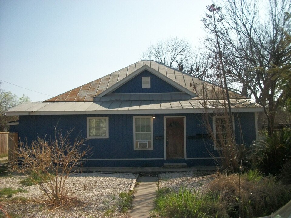 340 McKinley Ave in San Antonio, TX - Building Photo