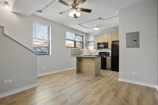 4875 N Magnolia Ave in Chicago, IL - Building Photo - Building Photo