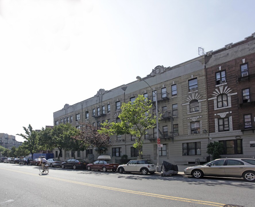 298-310 Saint Johns Pl in Brooklyn, NY - Building Photo