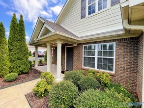 57 NW Moore Farm Cir in Huntsville, AL - Building Photo - Building Photo