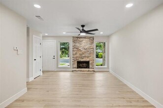 10720 Pagewood Dr in Dallas, TX - Building Photo - Building Photo