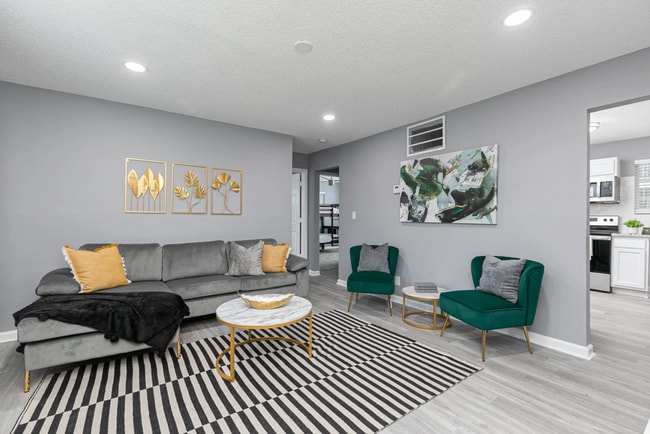 Gateway South Apartments in Atlanta, GA - Foto de edificio - Building Photo