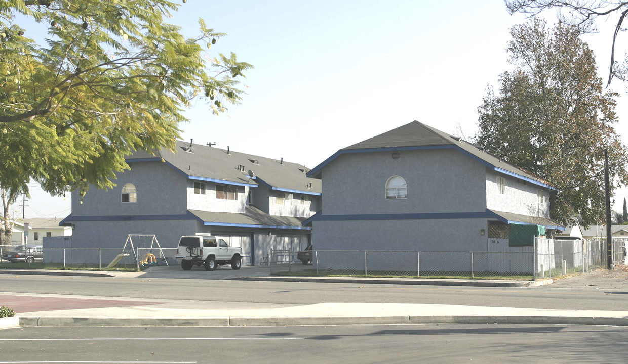 3816-3822 Downing Ave in Baldwin Park, CA - Building Photo