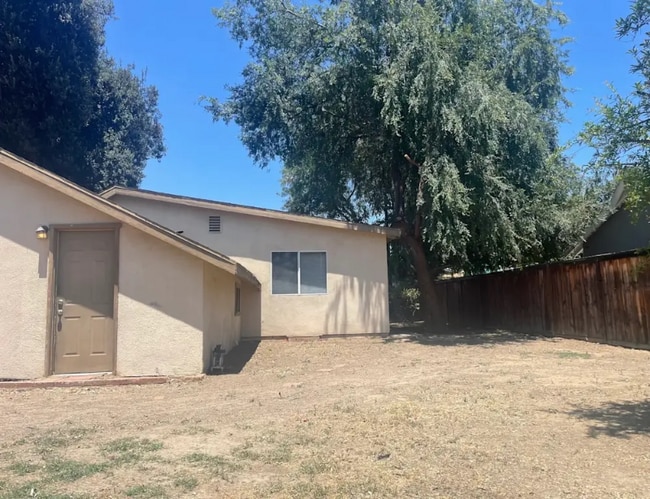 property at 6900 Malibu Dr