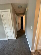 606 W Light St, Unit Apt B in Urbana, OH - Building Photo - Building Photo