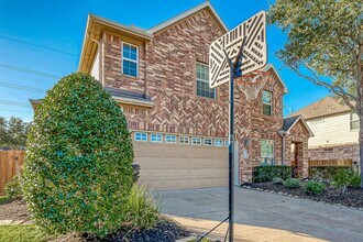 7530 Newbury Trail in Sugar Land, TX - Building Photo - Building Photo