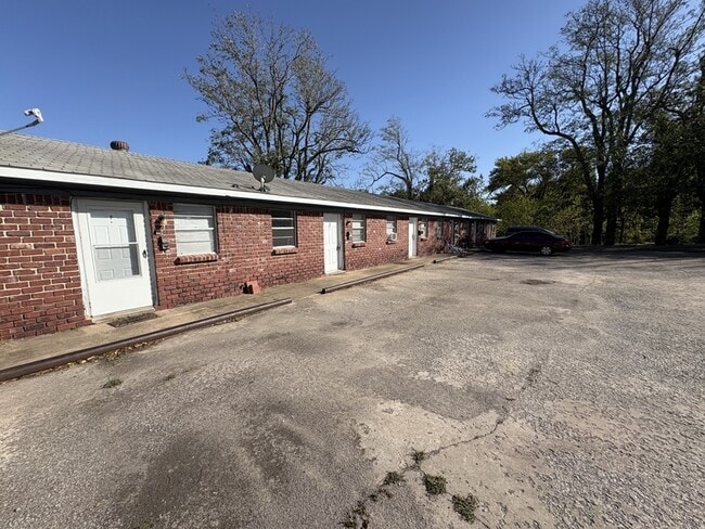 property at 1502 W South St