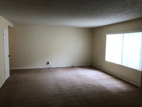 548 Short St in Inglewood, CA - Foto de edificio - Building Photo