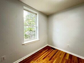 538 E Queen Ln in Philadelphia, PA - Building Photo - Building Photo