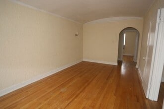 535 W Arlington Pl, Unit A00C in Chicago, IL - Foto de edificio - Building Photo