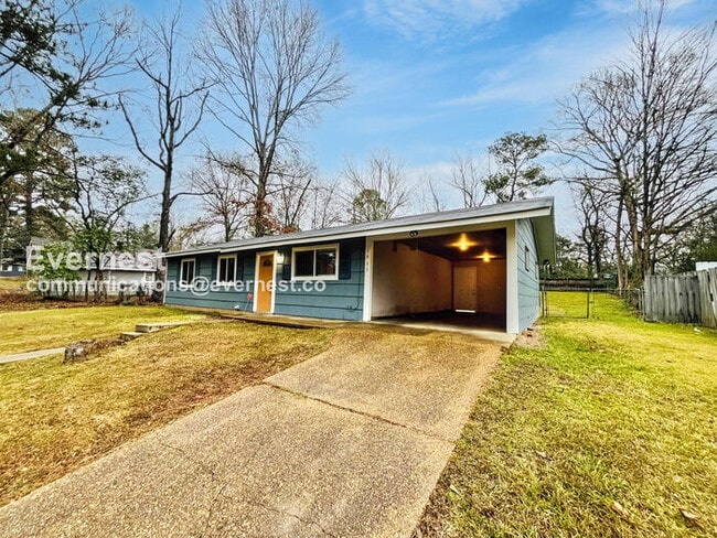 1460 Woody Dr in Jackson, MS - Building Photo - Building Photo