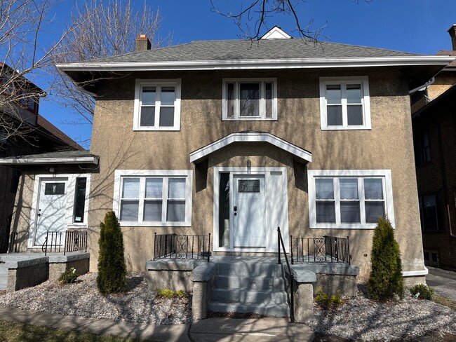 1700 East Ave in Rochester, NY - Building Photo - Building Photo