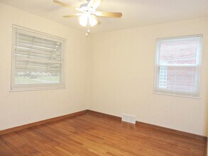1971 Beverly Hills Dr in Cleveland, OH - Building Photo - Building Photo