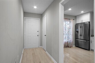 2326 Hunters Run Dr in Reston, VA - Building Photo - Building Photo
