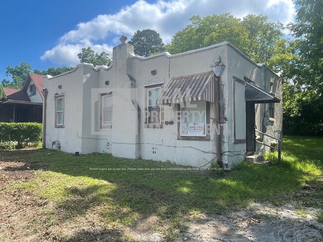 property at 1596 Burton Ave