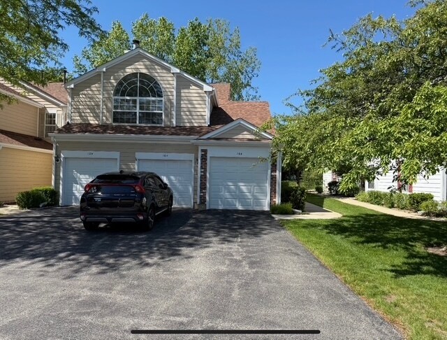 16 Tyler Ct in Streamwood, IL - Building Photo