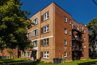 4875 Walkley Av in Montréal, QC - Building Photo - Building Photo