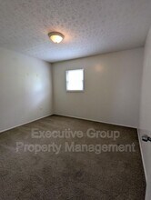 1190 Lois Ln in Radcliff, KY - Building Photo - Building Photo