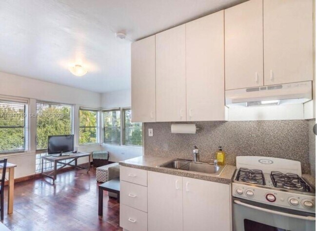 property at 1555 Pennsylvania Ave