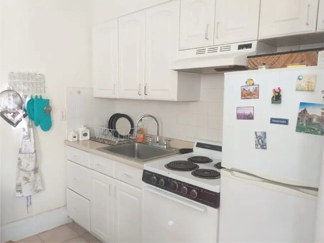 294 Harvard St, Unit 279-32 in Cambridge, MA - Building Photo - Building Photo