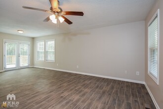 56 Boone Dr in Newnan, GA - Building Photo - Building Photo