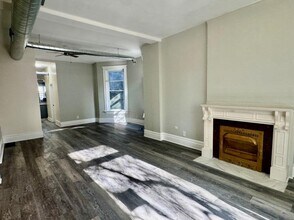 1345 N Maplewood Ave in Chicago, IL - Building Photo - Building Photo