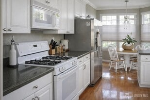 22 Breckenridge Ln in Monroe Township, NJ - Building Photo