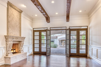 6116 N 38th Pl in Paradise Valley, AZ - Building Photo - Building Photo