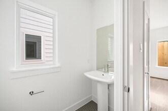 831 Paul Quinn St in Houston, TX - Building Photo - Building Photo