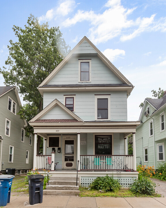 433 Hamilton Pl in Ann Arbor, MI - Foto de edificio