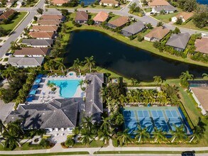12951 Seasong Ter in Bradenton, FL - Building Photo - Building Photo