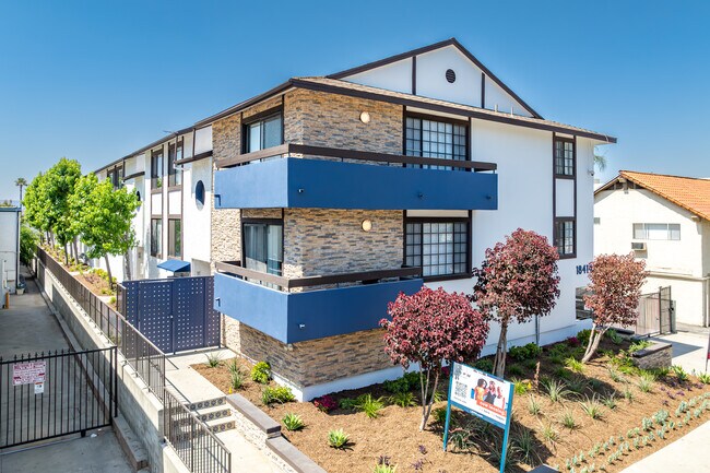 Windward Sea Apartments in Northridge, CA - Building Photo - Building Photo