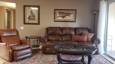 328 N Calle Del Chancero in Green Valley, AZ - Foto de edificio - Building Photo